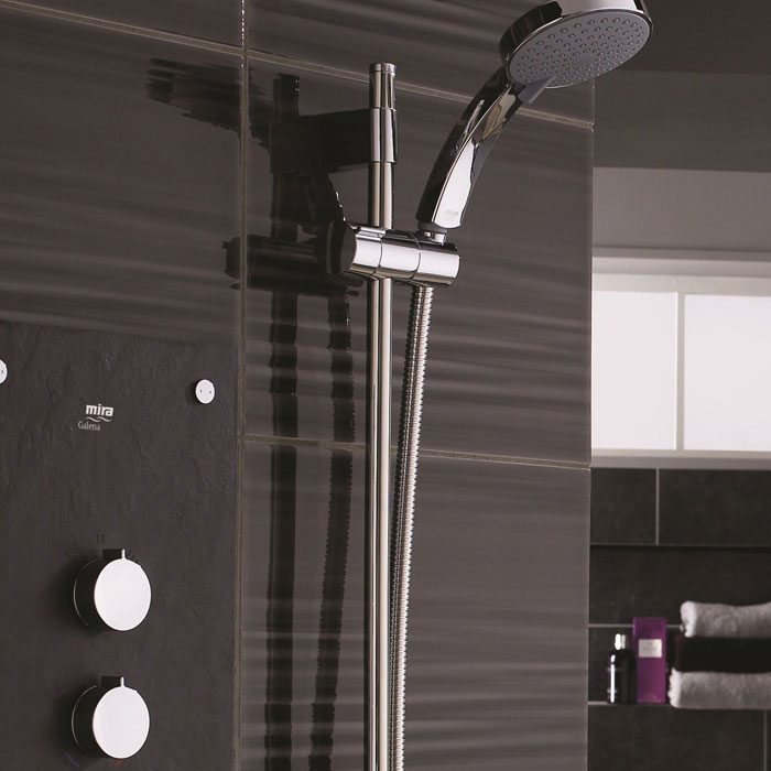 Common-Causes-of-Leaking-Showers Common Causes of Leaking Showers